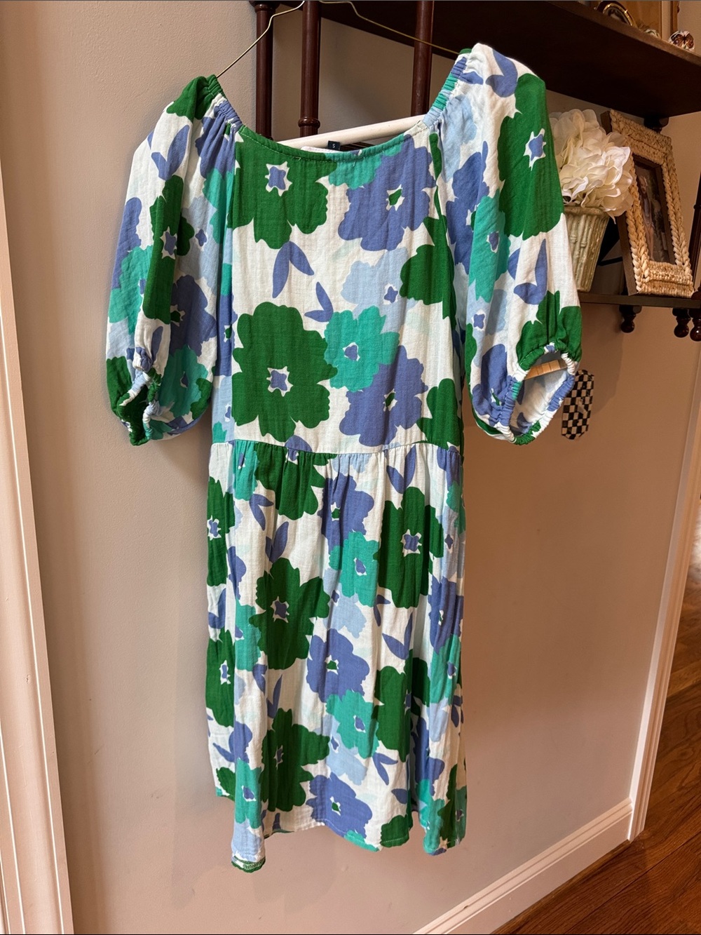 100% cotton Michelle McDowell green & Blue Floral Puff Sleeve Dress - Picture 3 of 4